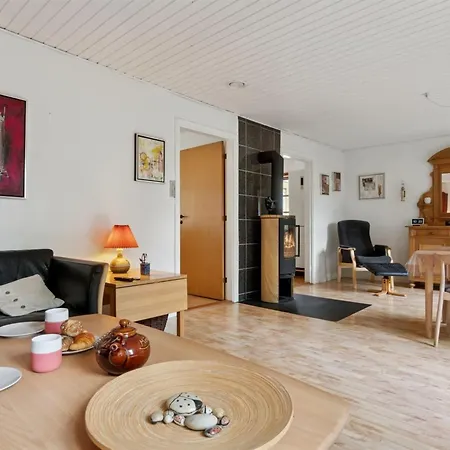 Andri - 1-5km From The Sea By Interhome