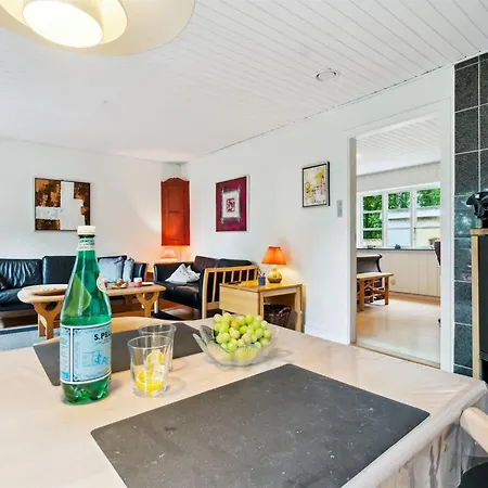 Andri - 1-5km From The Sea By Interhome